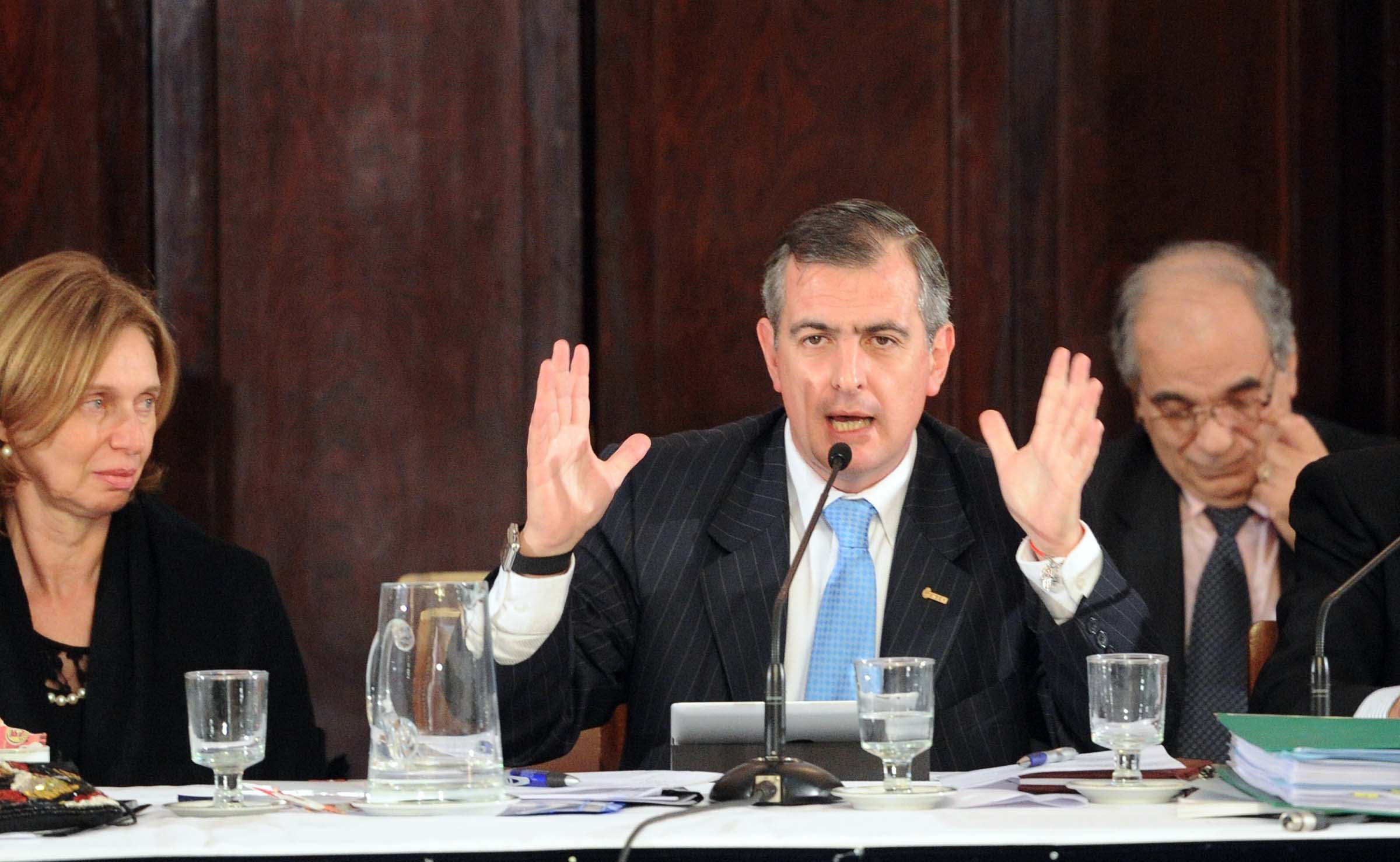 Daniel Reposo en el senado