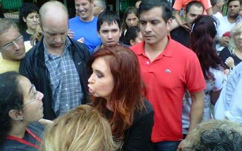 Cristina en La Plata inundada