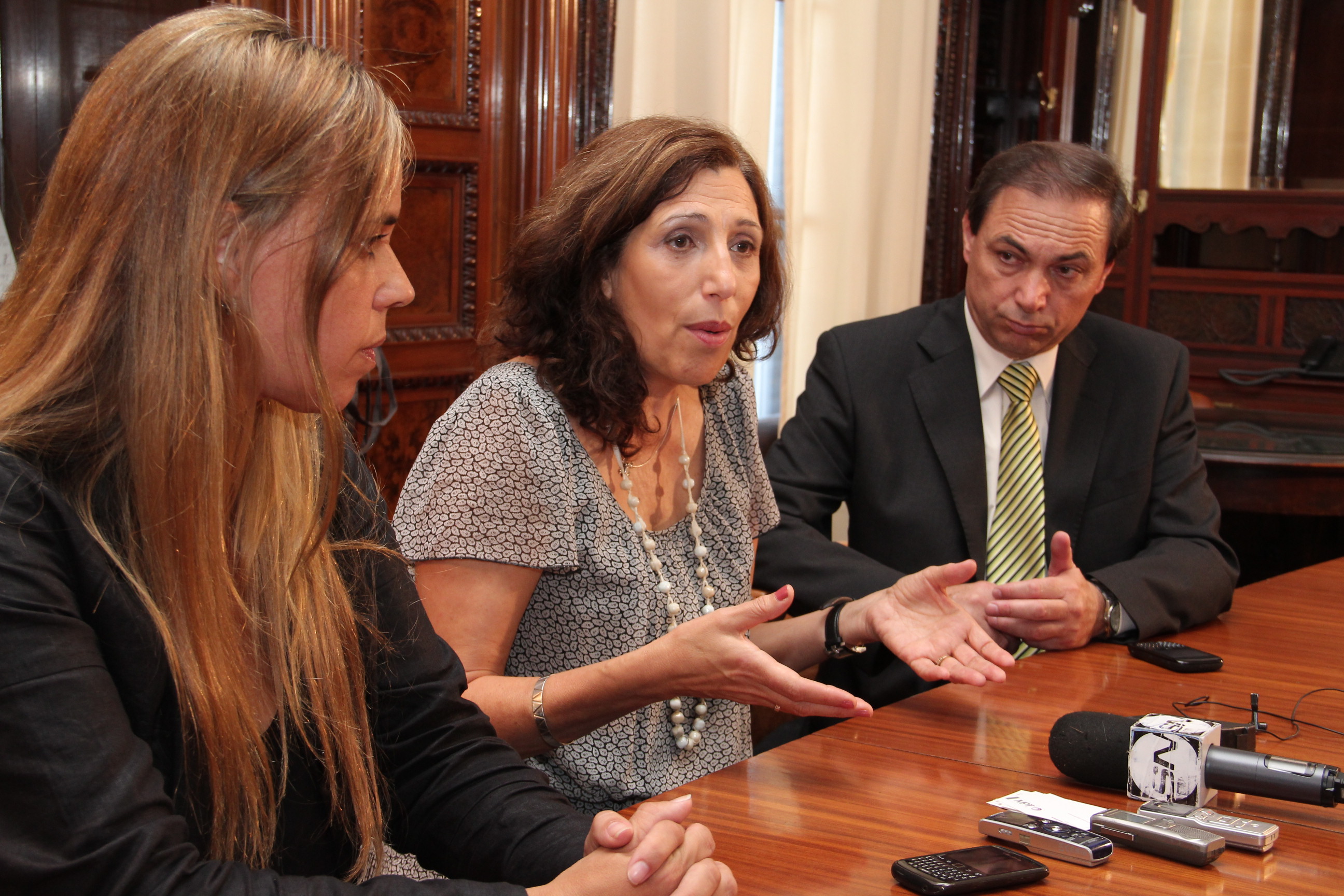 Miguel Zamarini, Laura Musa y Daniela León